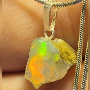Stunning Natural Opal Pendant > 925 Silver Bail - Red Flash - 20mm